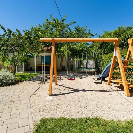 Bonex-2 By Interhome דירה *