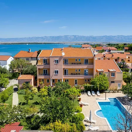 Appartamento Bonex-2 By Interhome