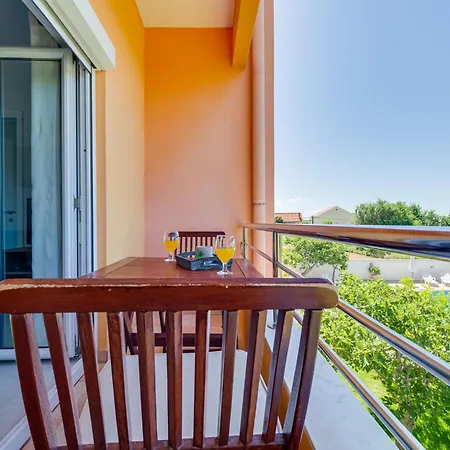 Apartamento Bonex-2 By Interhome *